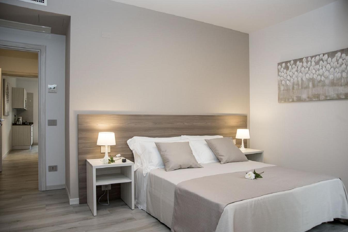 Camelot Appartamenti - Business E Holiday San Martino Buon Albergo Buitenkant foto