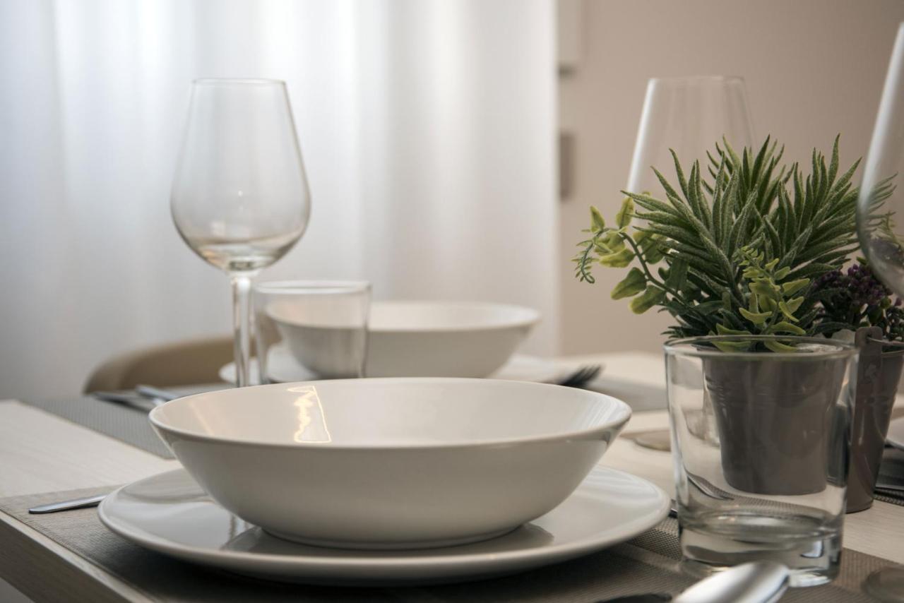 Camelot Appartamenti - Business E Holiday San Martino Buon Albergo Buitenkant foto
