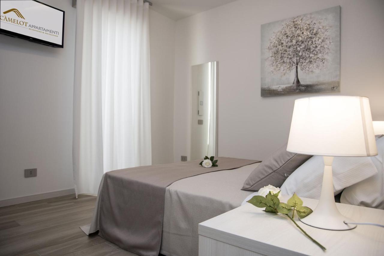 Camelot Appartamenti - Business E Holiday San Martino Buon Albergo Buitenkant foto