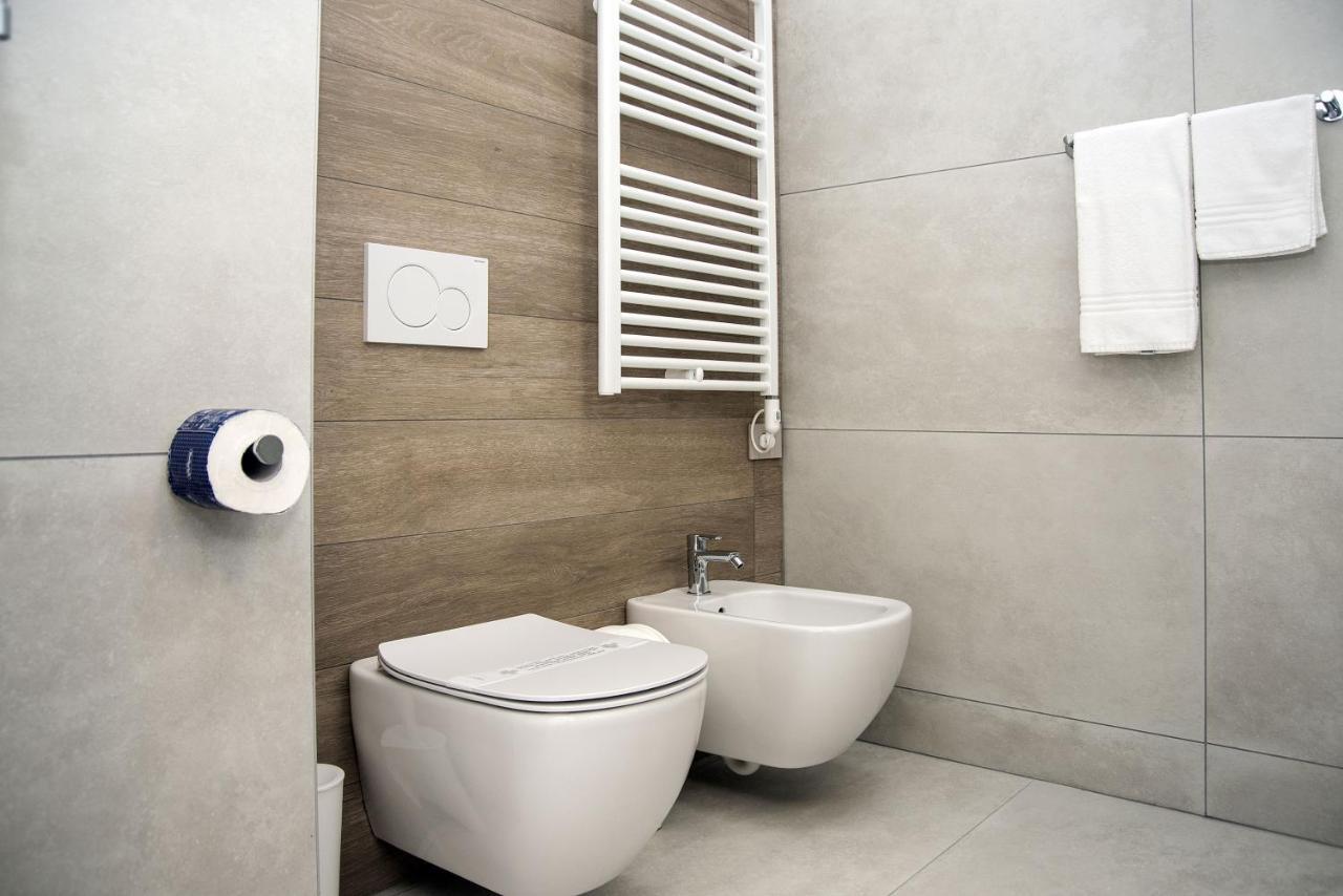 Camelot Appartamenti - Business E Holiday San Martino Buon Albergo Buitenkant foto