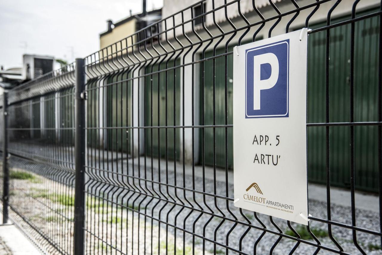 Camelot Appartamenti - Business E Holiday San Martino Buon Albergo Buitenkant foto