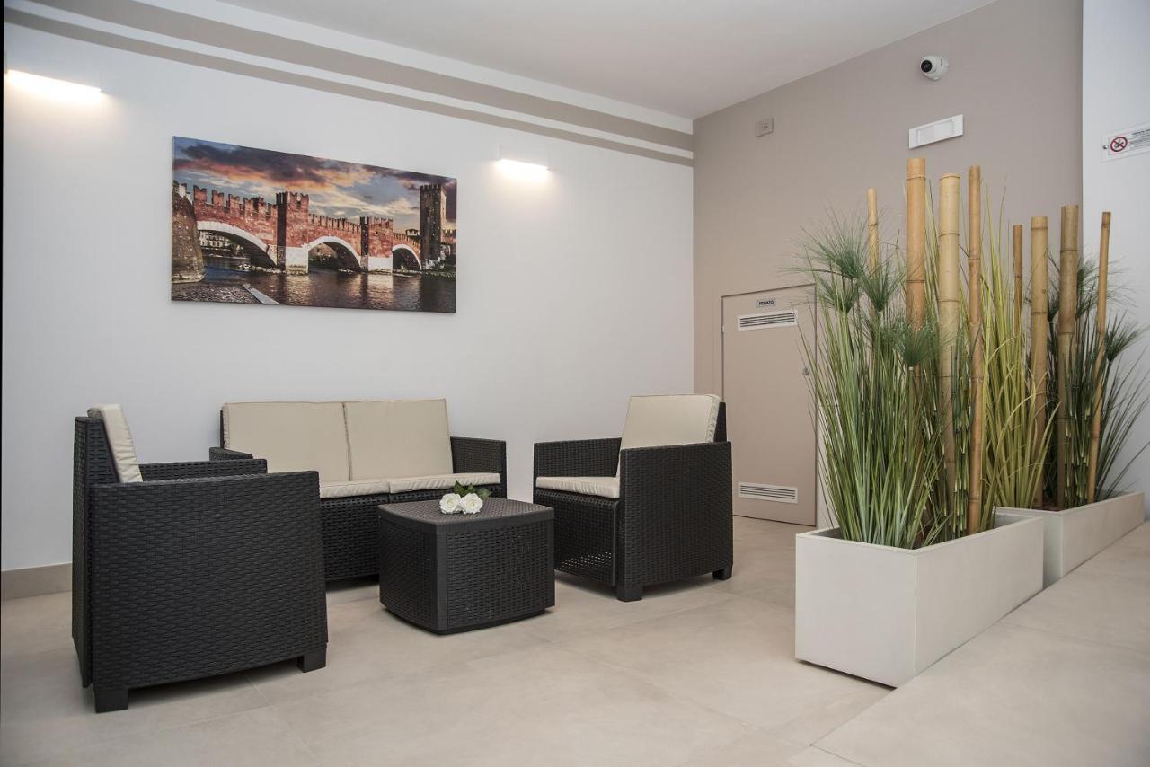 Camelot Appartamenti - Business E Holiday San Martino Buon Albergo Buitenkant foto