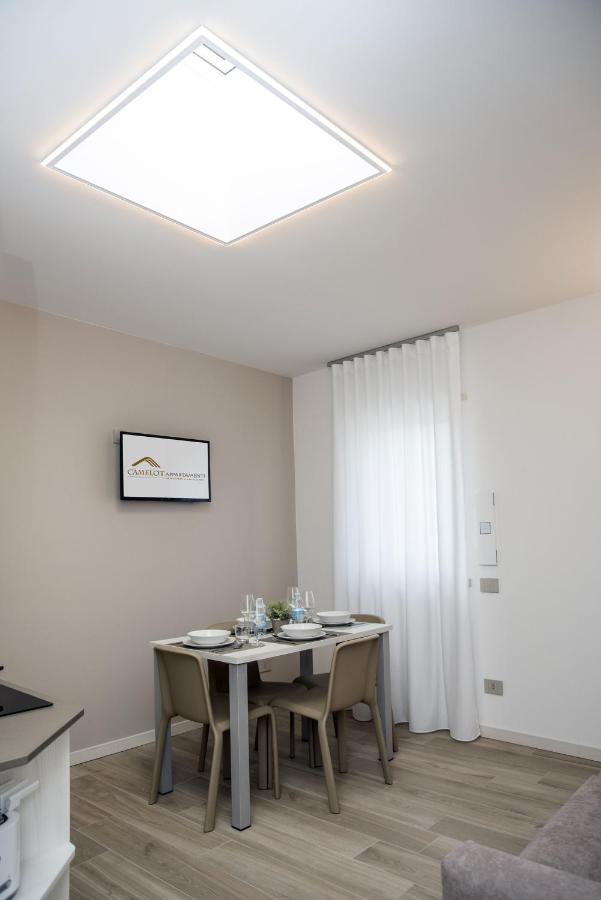 Camelot Appartamenti - Business E Holiday San Martino Buon Albergo Buitenkant foto